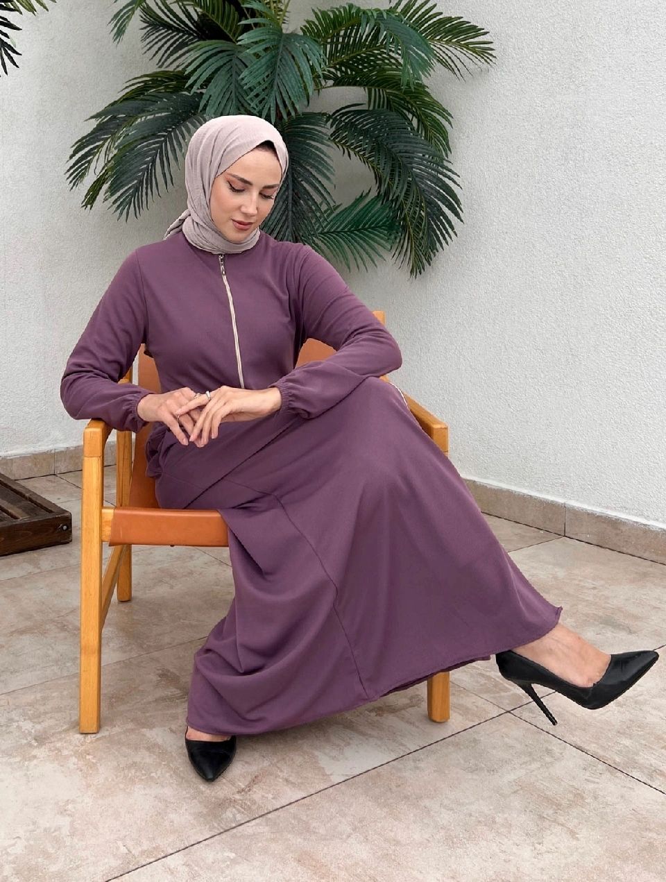 Double pocket long zippered Abaya