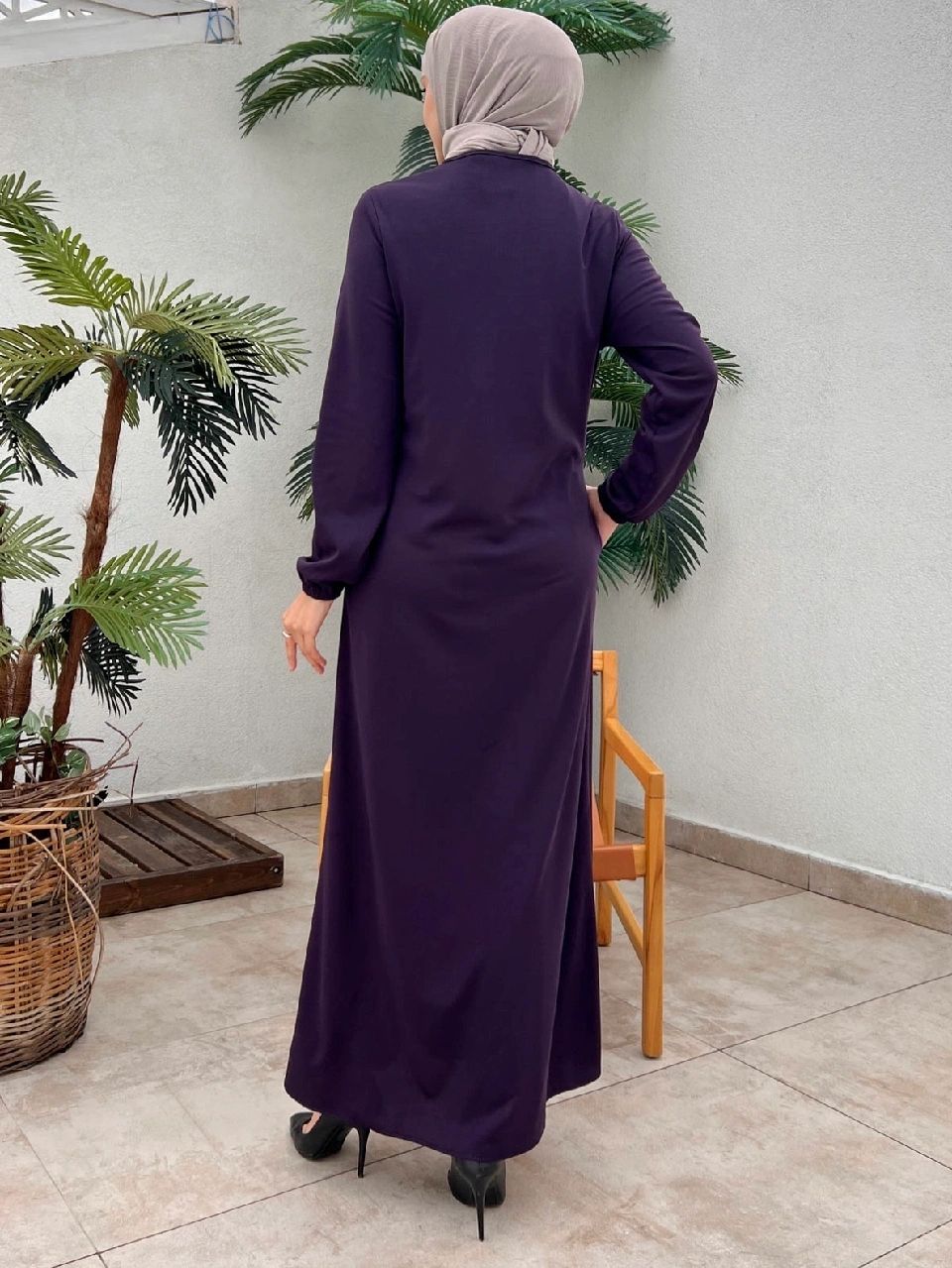 Double pocket long zippered Abaya